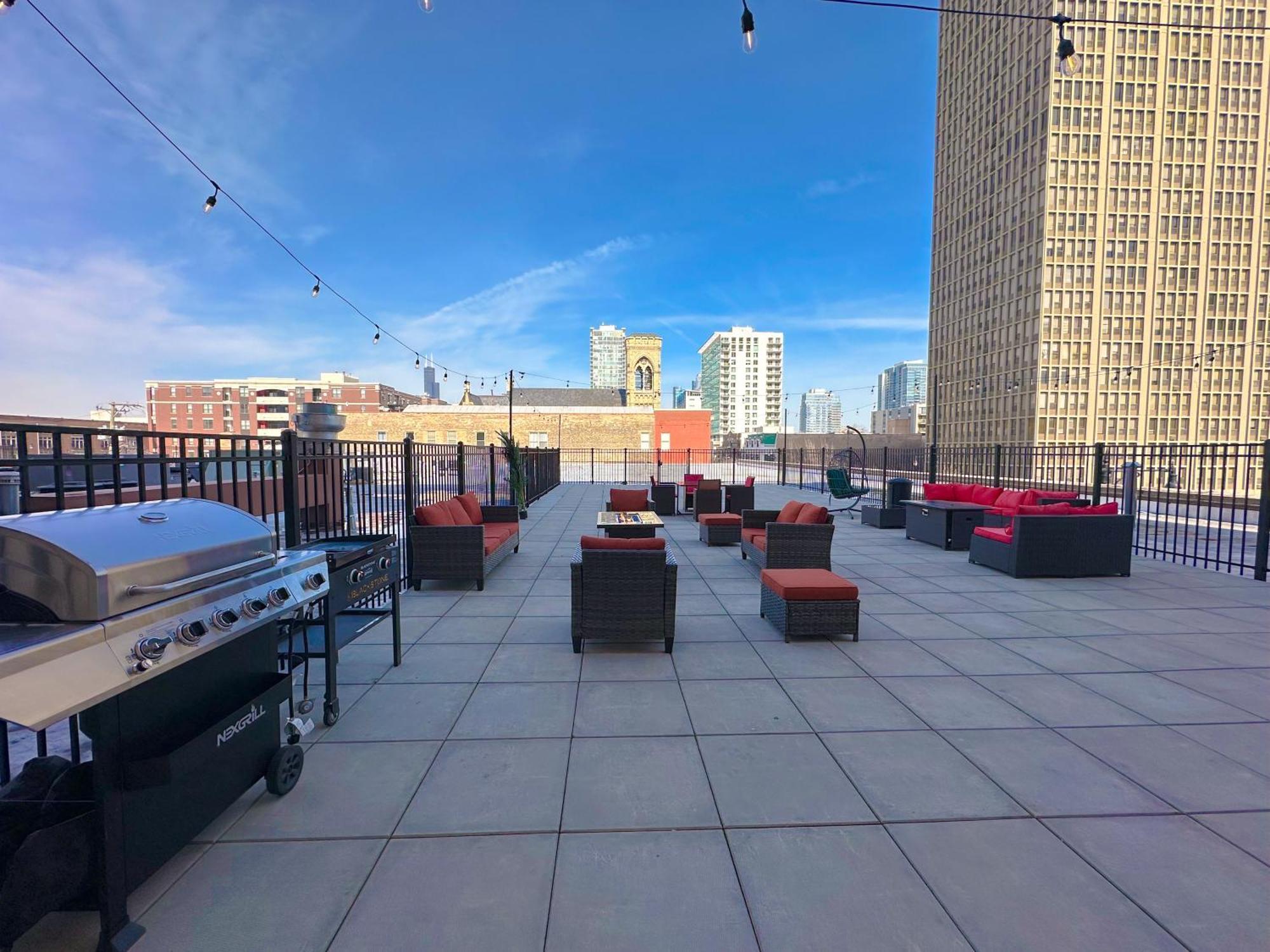 Bright 2Br Luxury Corner Suite With Optional Parking Sleeps 6 Guests Near Mccormick Place And Soldier Field Chicago Eksteriør bilde