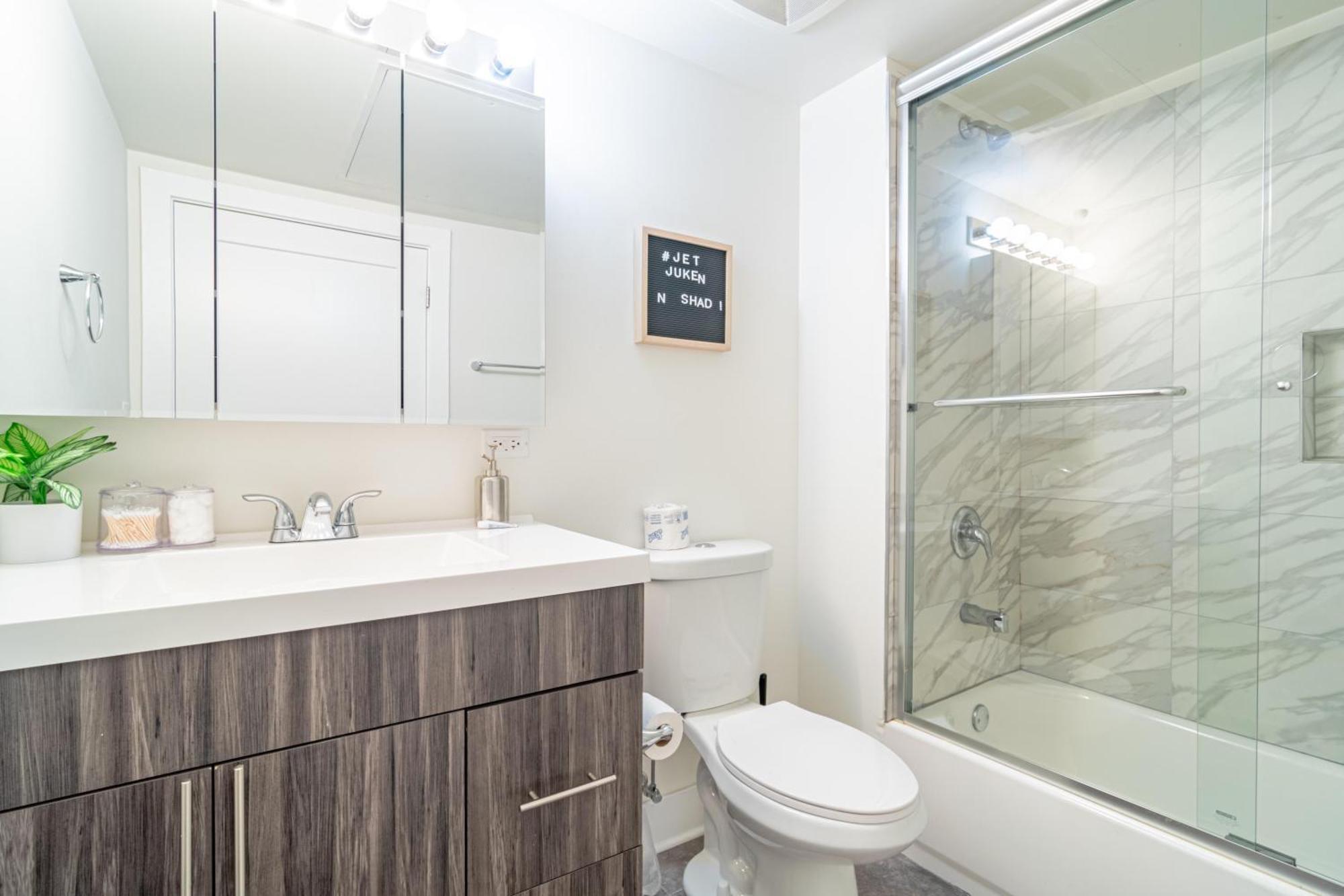 Bright 2Br Luxury Corner Suite With Optional Parking Sleeps 6 Guests Near Mccormick Place And Soldier Field Chicago Eksteriør bilde
