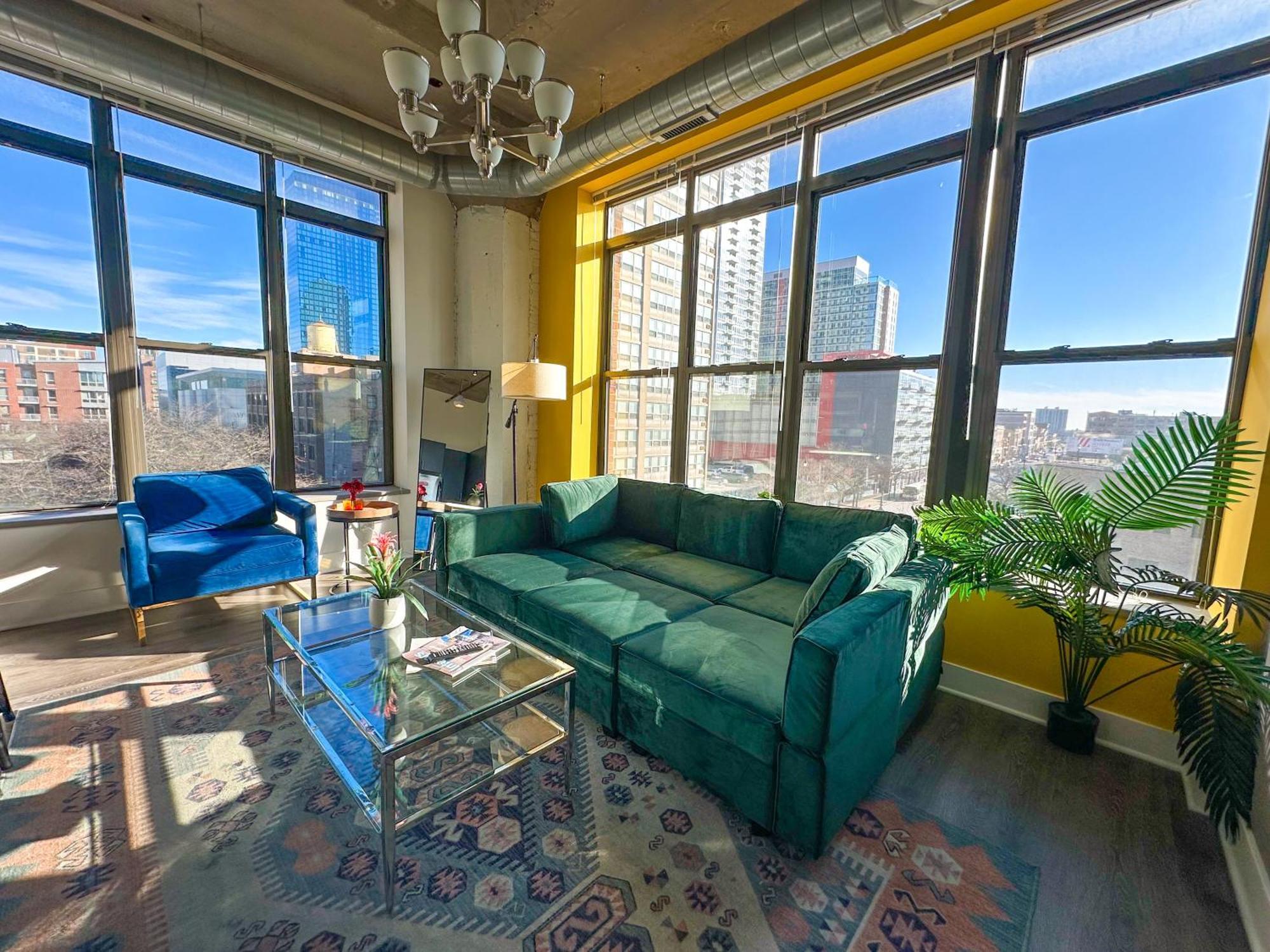 Bright 2Br Luxury Corner Suite With Optional Parking Sleeps 6 Guests Near Mccormick Place And Soldier Field Chicago Eksteriør bilde