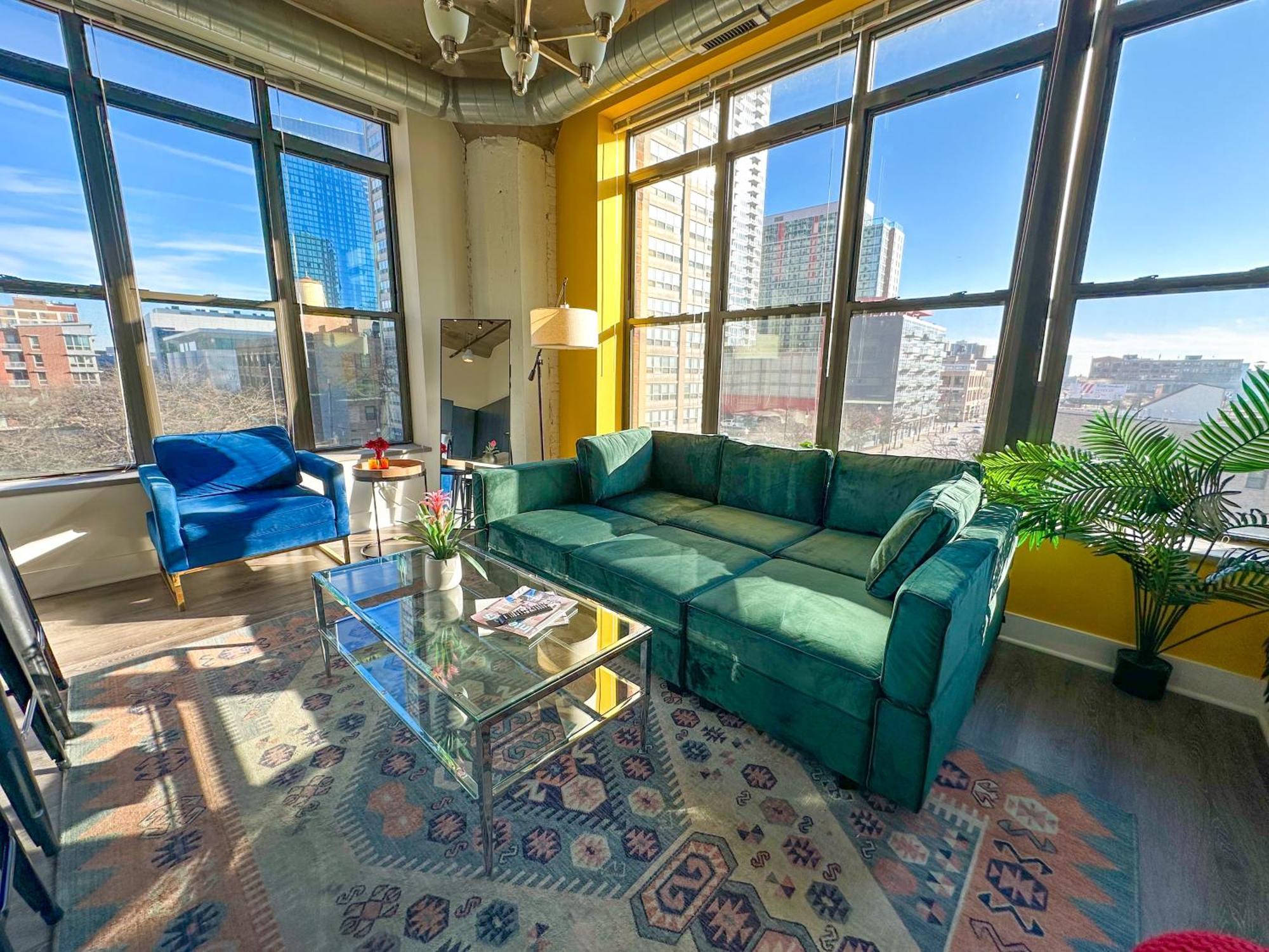 Bright 2Br Luxury Corner Suite With Optional Parking Sleeps 6 Guests Near Mccormick Place And Soldier Field Chicago Eksteriør bilde
